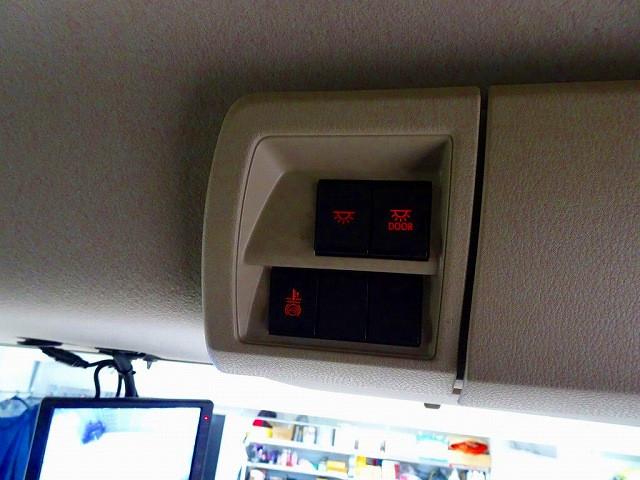 日野 レンジャー 中型 冷蔵冷凍バン 2KG-FD2ABG(84331) 18枚目