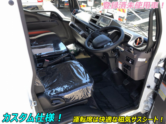 三菱ふそう キャンター 小型 冷蔵冷凍バン 2RG-FEB80(111853) 4枚目