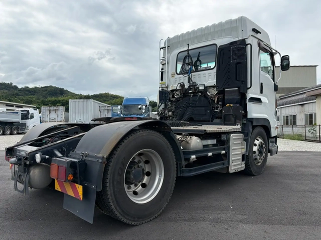 いすゞ ギガ 大型 トラクタ QKG-EXD52BD(112607) 5枚目