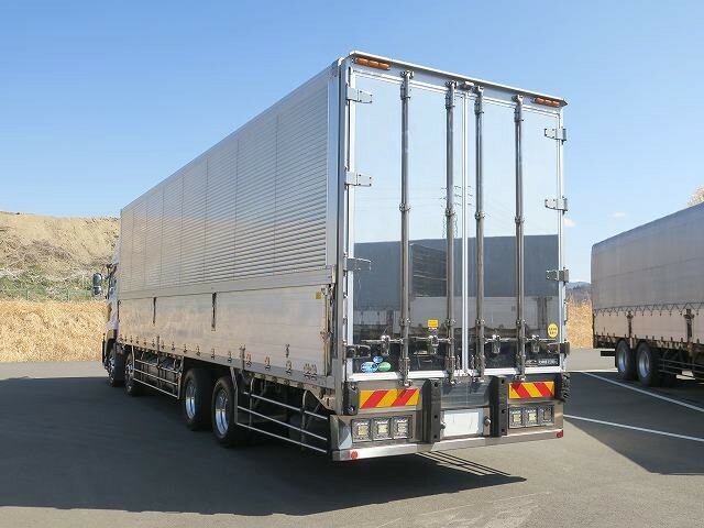 UDトラックス（日産） クオン 大型 ウィング QKG-CG5ZE(40894) 4枚目