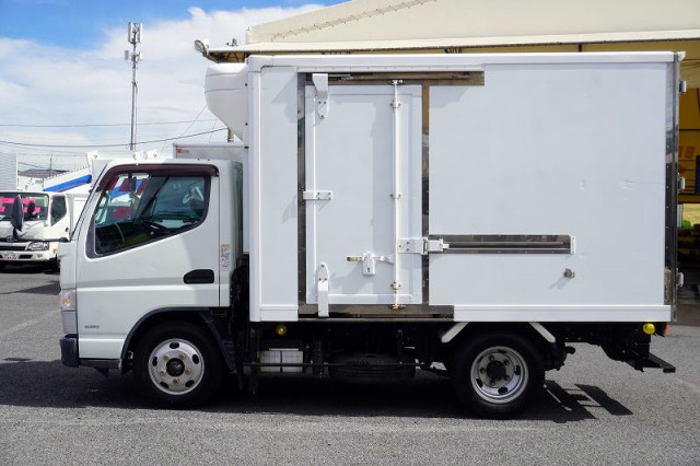 三菱ふそう キャンター 小型 冷蔵冷凍バン TPG-FBA50(111624) 3枚目