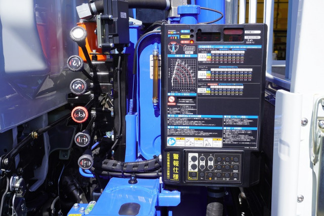 三菱ふそう キャンター 小型 平ボディ（クレーン付） 2RG-FEA80(113348) 29枚目