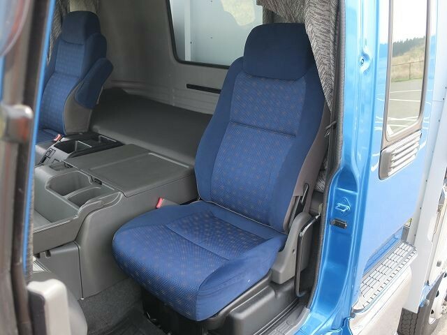 いすゞ ギガ 大型 冷蔵冷凍ウィング QKG-CYJ77AA(30018) 22枚目