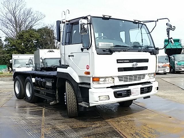 UDトラックス（日産） ビッグサム 大型 トラクタ KL-CW632GHT(8803) 2枚目