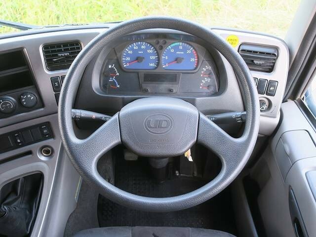 UDトラックス（日産） クオン 大型 Translation missing: ja.item.body_keijou_enum.body_keijou_almi_block LDG-CG5ZA(35596) 17枚目