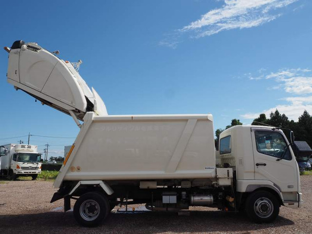 三菱ふそう ファイター 中型 塵芥車（プレス式） PDG-FK71F(112117) 13枚目