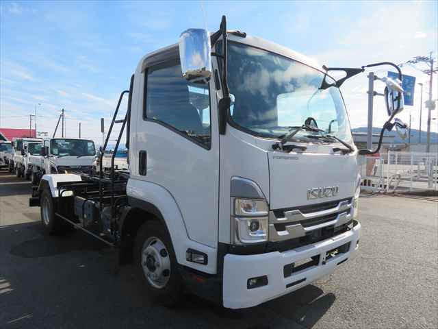 いすゞ フォワード 中型 コンテナ専用車 2RG-FRR90S2(97662) 4枚目