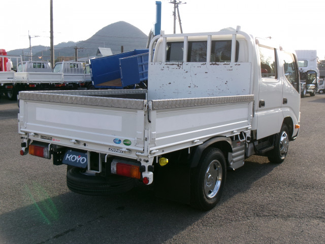 トヨタ ダイナ 小型 Wキャブ 2RG-XZU605(97724) 4枚目
