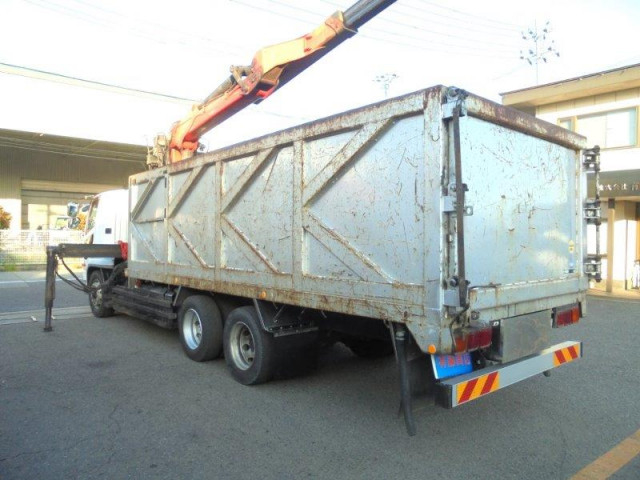 三菱ふそう ファイター 増トン 平ボディ（クレーン付） QDG-FQ62F(109483) 4枚目
