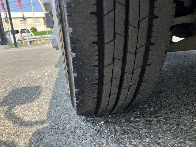 いすゞ エルフ 小型 平ボディ TRG-NLR85AR(110205) 25枚目