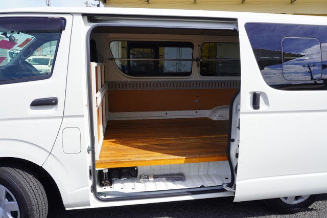 トヨタ ハイエース 小型 Translation missing: ja.item.body_keijou_enum.body_keijou_light_van CBF-TRH200V(94845) 28枚目