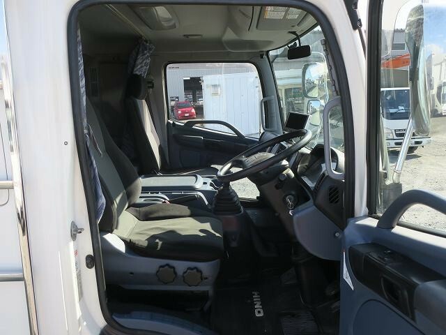 日野 レンジャー 中型 平ボディ BDG-FD7JLWA(40883) 11枚目