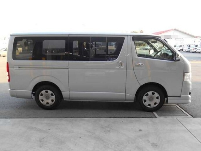 トヨタ ハイエース 小型 Translation missing: ja.item.body_keijou_enum.body_keijou_light_van QDF-KDH201V(8183) 4枚目