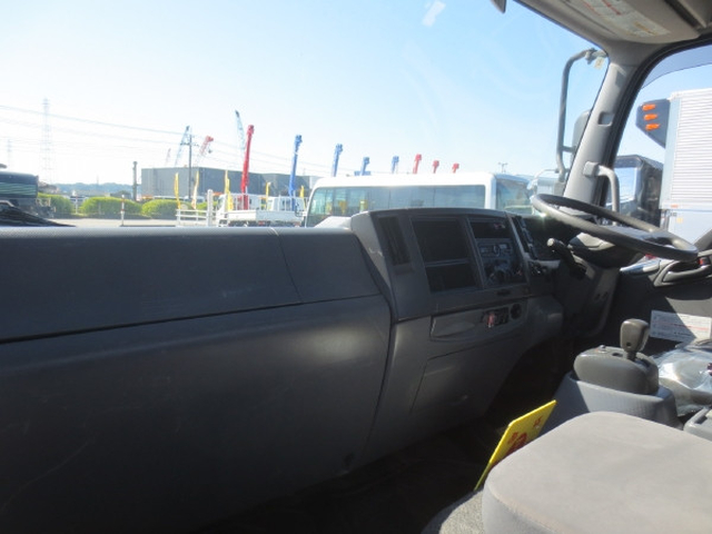 UDトラックス（日産） コンドル 中型 平ボディ 2PG-BRR90S1(112972) 13枚目