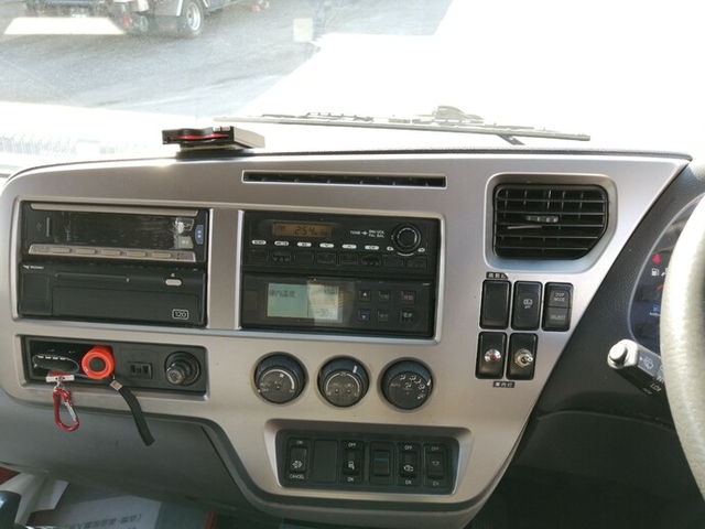 UDトラックス（日産） コンドル 中型 冷蔵冷凍バン SKG-MK38L(5583) 52枚目