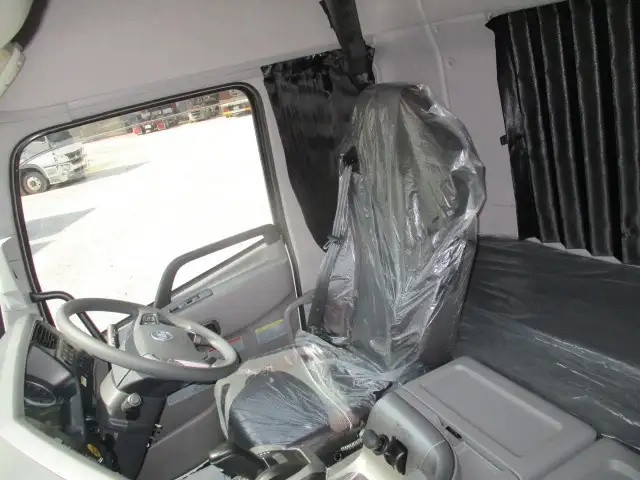 日産自動車 クオン 大型 ウィング 2RG-CG5FA(111203) 36枚目