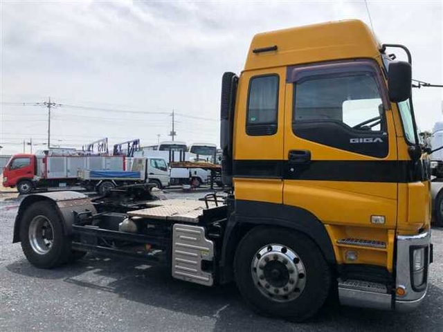 いすゞ ギガ 大型 トラクタ LKG-EXD52AG(37782) 1枚目