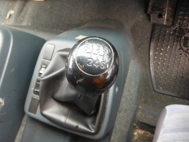 日産自動車 その他・不明 中型 ウィング BDG-MK36C(1564) 21枚目