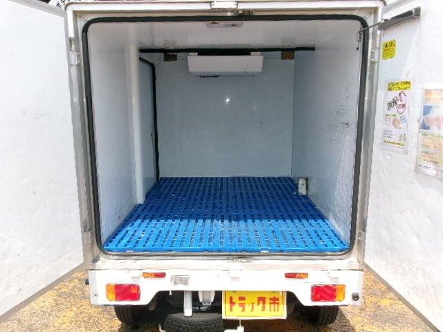 スズキ キャリィ 軽 冷蔵冷凍バン EBD-DA16T(112976) 4枚目
