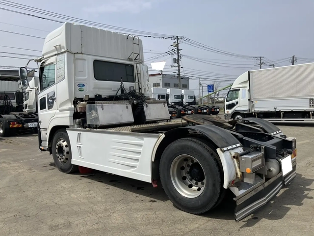 日産自動車 大型 トラクタ 2PG-GK5AAD(106832) 7枚目