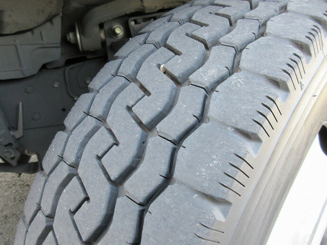いすゞ エルフ 小型 平ボディ TKG-NJR85A(7691) 22枚目