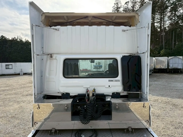 日産自動車 クオン 大型 トラクタ 2RG-GK5DAB(106709) 26枚目