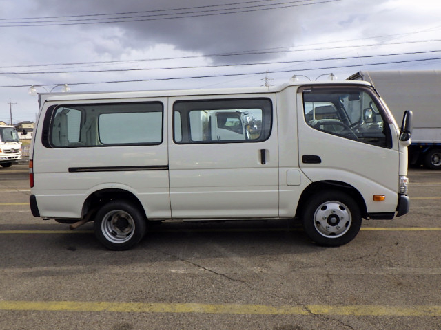 日野 デュトロ 小型 バン TPG-XZC605Y(97188) 5枚目