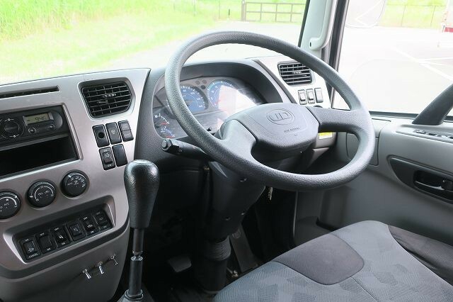 UDトラックス（日産） コンドル 中型 ウィング TKG-MK38C(40973) 15枚目