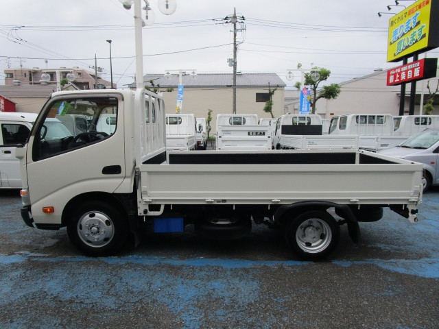 トヨタ トヨエース 小型 平ボディ TKG-XZU605(109818) 11枚目