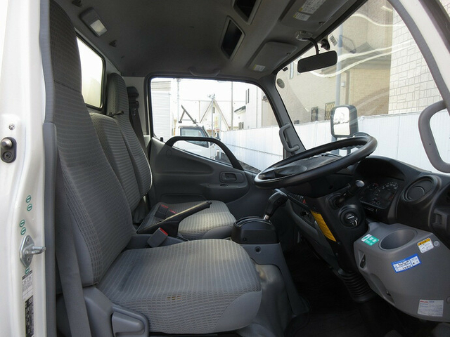 トヨタ ダイナ 小型 バン TKG-XZU605(9236) 32枚目