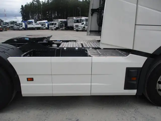 ボルボ 大型 トラクタ 2PG-4S2TDA1(106693) 19枚目