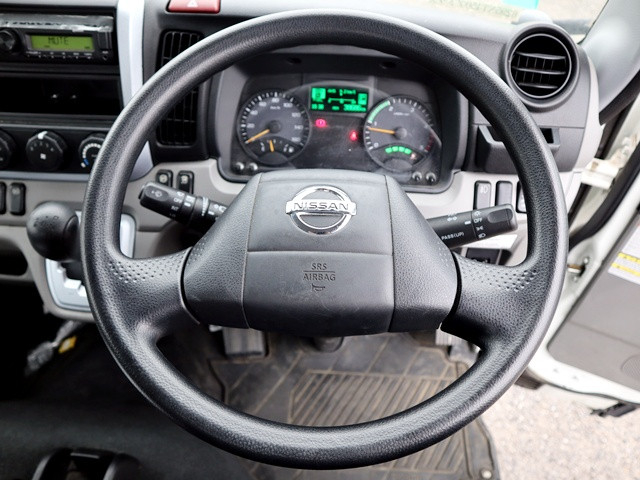 日産自動車 アトラス 小型 平ボディ 2RG-FGA2W(109957) 4枚目