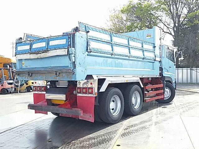 UDトラックス（日産） クオン 大型 土砂ダンプ ADG-CW4XL(9323) 12枚目