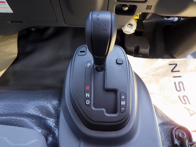 日産自動車 アトラス 小型 平ボディ 2TG-APR88AC(108671) 13枚目