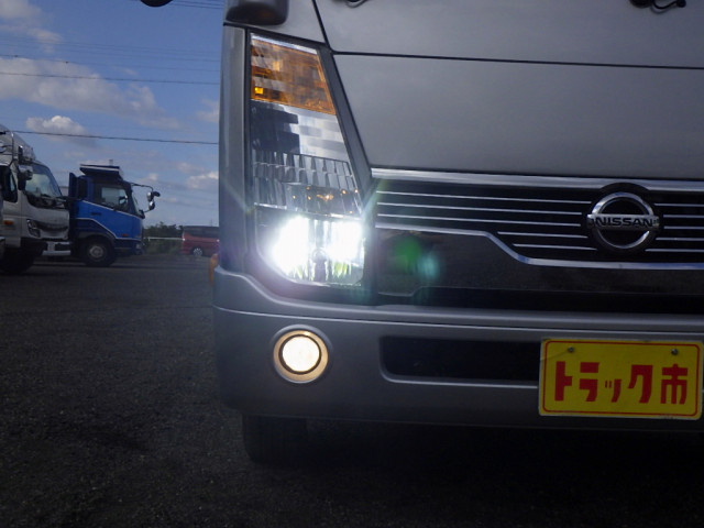 日産自動車 アトラス 小型 平ボディ CBF-SQ2F24(112741) 25枚目