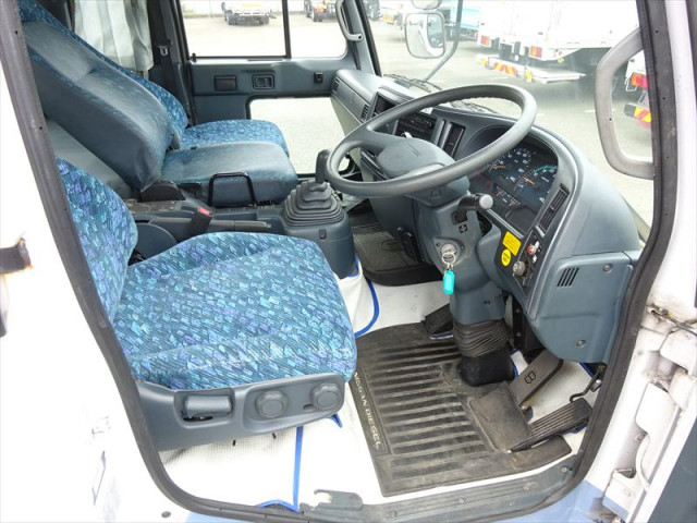 UDトラックス（日産） コンドル 増トン バキュームカー/糞尿車 KL-PK262FZ(109609) 23枚目