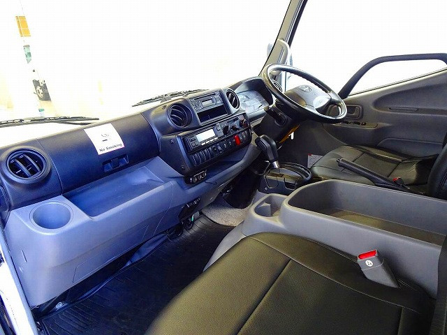 日野 デュトロ 小型 冷蔵冷凍バン TPG-XZC605M(113124) 7枚目