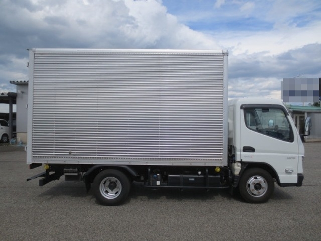三菱ふそう キャンター 小型 バン 2RG-FEA20(87526) 8枚目