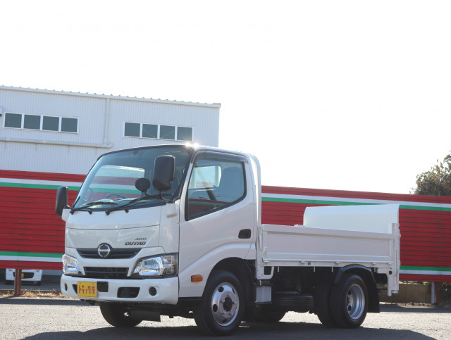 日野 デュトロ 小型 平ボディ TKG-XZU675M(97809) 1枚目