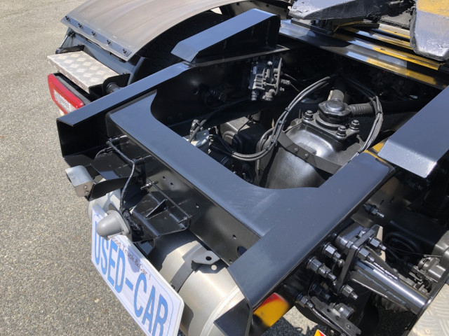 UDトラックス（日産） クオン 大型 トラクタ 2RG-GK5DAB(105638) 24枚目