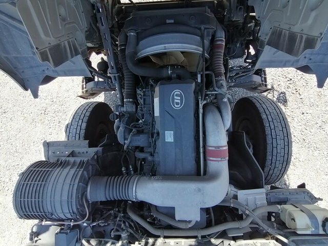 UDトラックス（日産） クオン 大型 トラクタ QKG-GK5XAB(5625) 47枚目