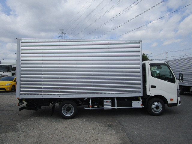 日野 デュトロ 小型 Wキャブ 2WG-XZU713N(113690) 6枚目