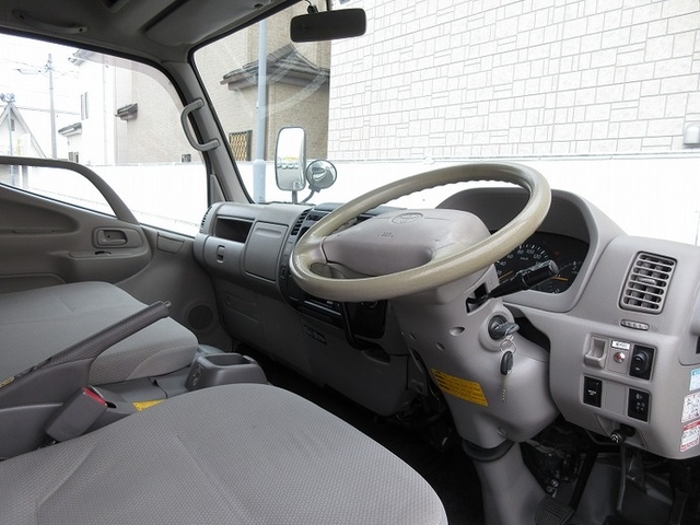 トヨタ トヨエース 小型 バン BDG-XZU404(11638) 35枚目