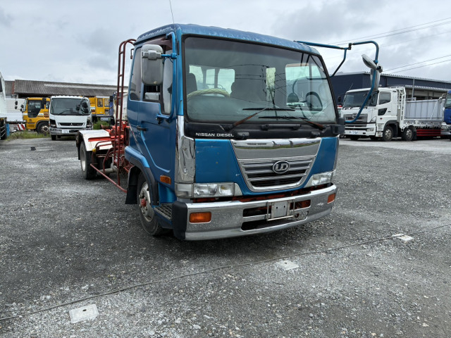 UDトラックス（日産） コンドル 中型 コンテナ専用車 KK-MK252EH(109202) 3枚目