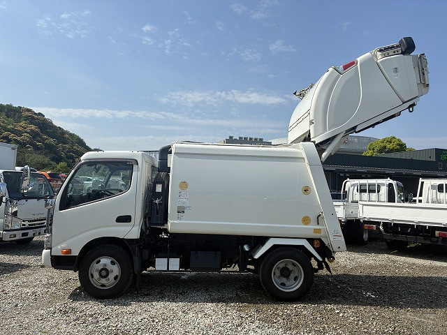 日野 デュトロ 小型 塵芥車（プレス式） 2RG-XZU605X(105408) 11枚目