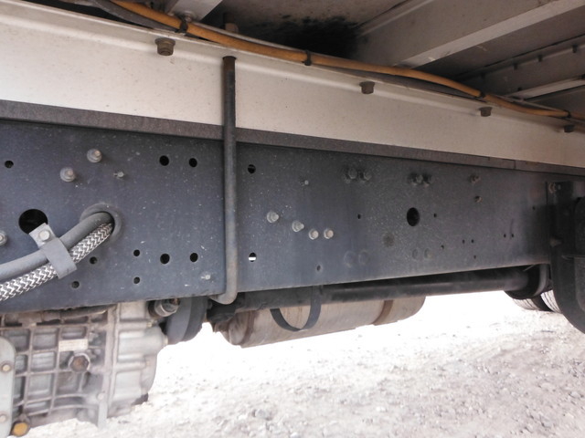 Mitsubishi Fuso fighter Middle Wing body PA-FK64F(3630) 9枚目