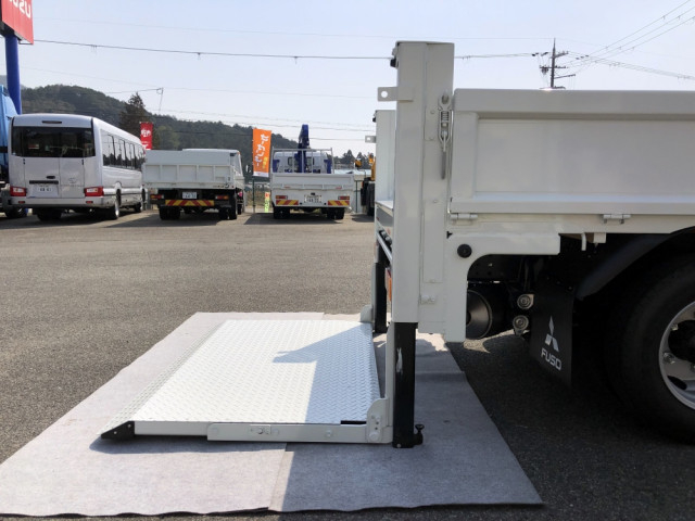 Mitsubishi Fuso canter Small Double cab 2RG-FBA20(88109) 19枚目