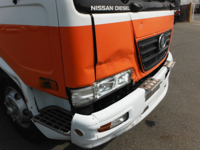 UDトラックス（日産） コンドル 中型 平ボディ（クレーン付） BDG-MK36C(7222) 14枚目