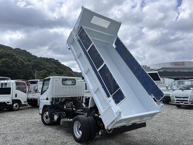 三菱ふそう キャンター 小型 土砂ダンプ 2RG-FBA60(112069) 6枚目