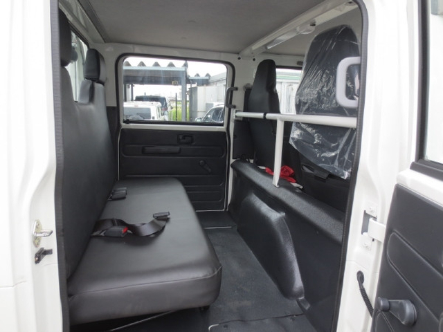 Nissan atlas Small Double cab 2RG-AHR88A(105335) 13枚目